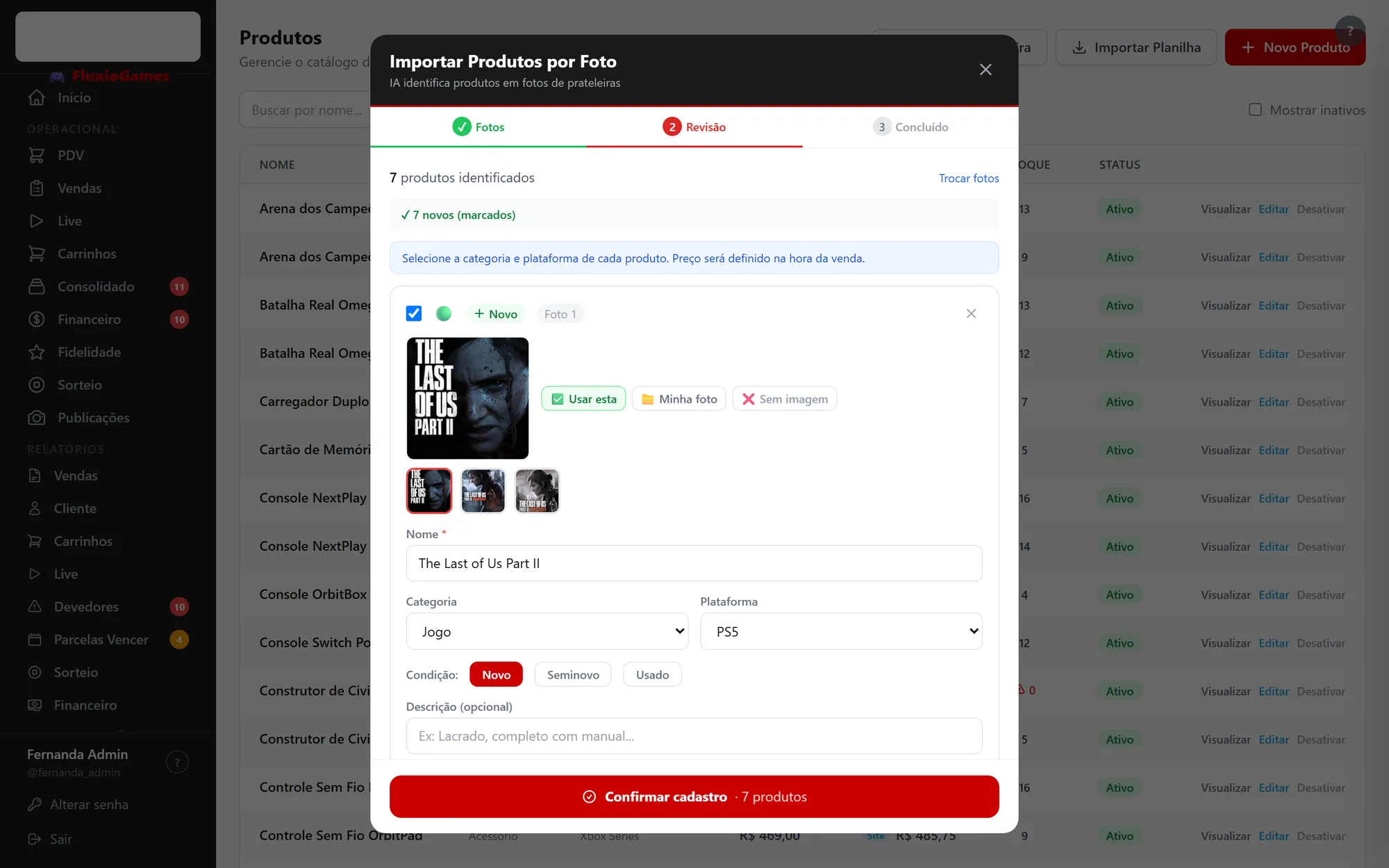 Tela do FluxioGames mostrando produtos identificados pela IA a partir de uma foto da prateleira, com capas oficiais prontas para revisão